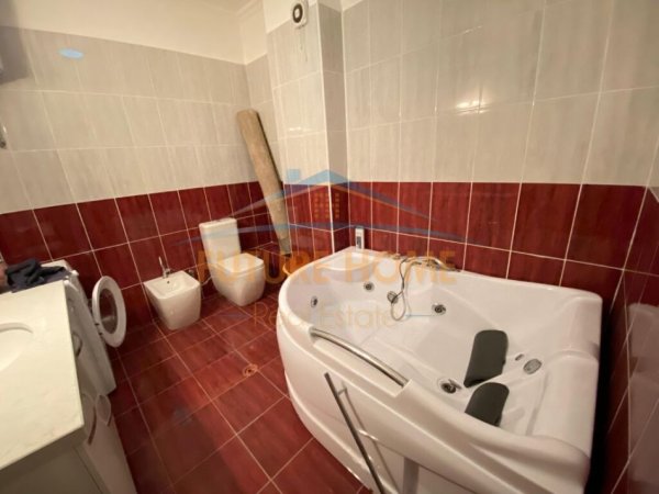 Tirane, jepet me qera apartament 2+1+Ballkon Kati 3, 117 m² 700 € (Liqeni i Thate)