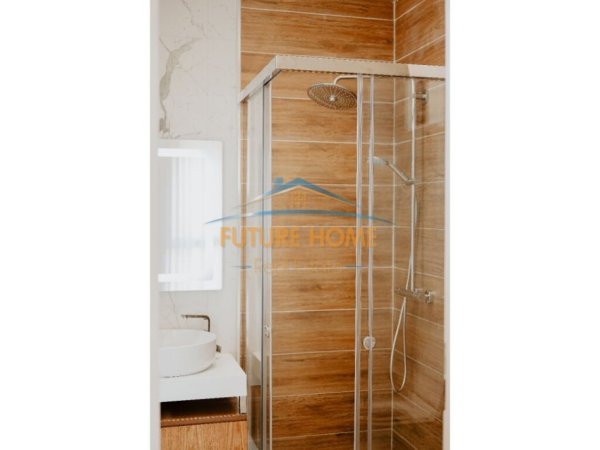 Tirane, jepet me qera apartament 2+1+Ballkon Kati 4, 104 m² 1.500 € (Myslym Shyri)