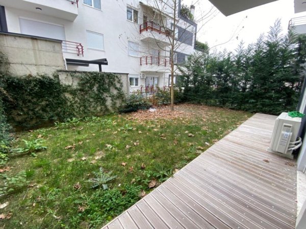 Tirane, jepet me qera apartament 2+1+Ballkon Kati 4, 104 m² 1.200 € (Liqeni i Thate)