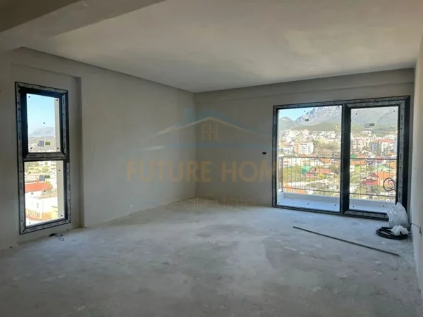 Tirane, shitet apartament 2+1+Ballkon Kati 9, 102 m² 150.000 € (Porcelan)