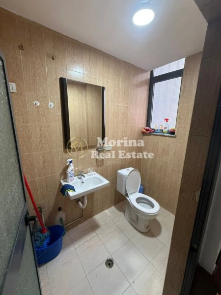 Tirane, jepet me qera ambjent biznesi Kati 0, 112 m² 1.500 € (Vasil Shanto)