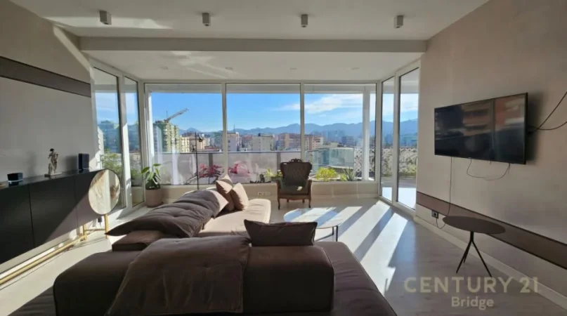 Tirane, shitet apartament 2+1 Kati 6, 170 m² 380.000 € (Ish Ekspozita)