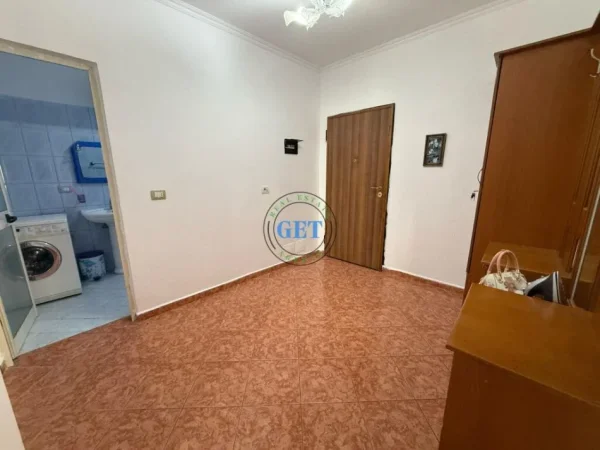Tirane, shitet apartament 1+1+Ballkon Kati 8, 82 m² 82.000 € (Plazh Iliria)
