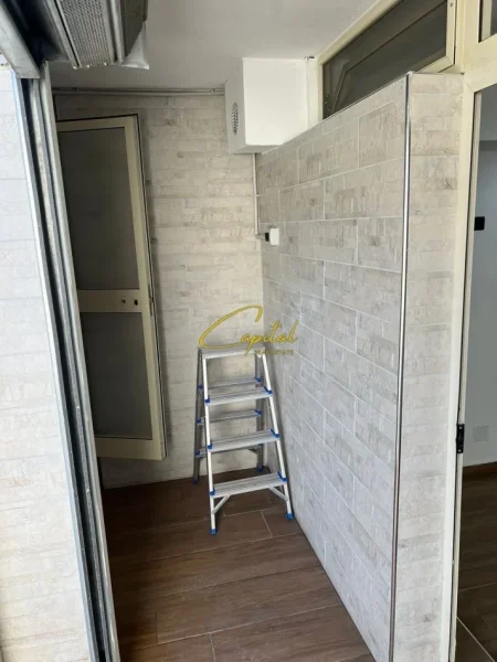 Tirane, shitet dyqan Kati -1, 57 m² 135.000 € (ISH EKSPOZITA)