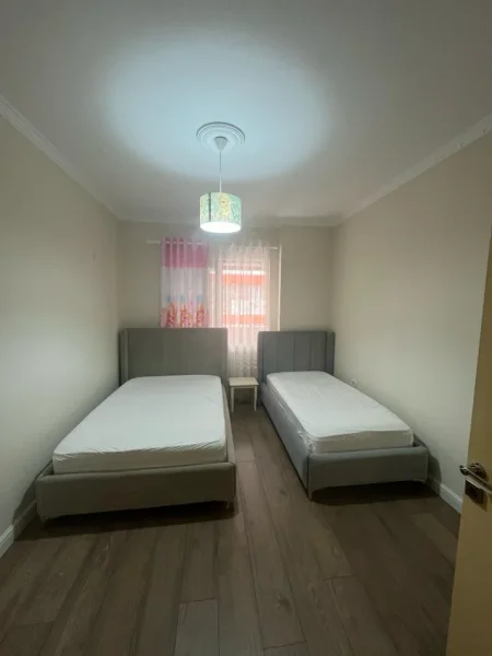 Tirane, shitet apartament 2+1 Kati 5, 156.000 € (Yzberisht)