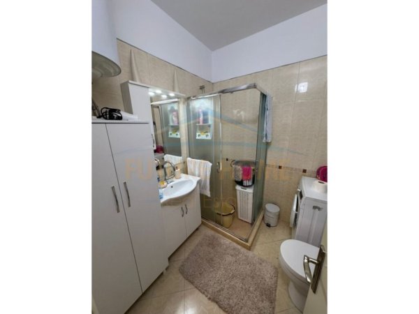 Tirane, jepet me qera apartament 1+1 Kati 3, 67 m² 480 € (Bulevardi i Kasharit)
