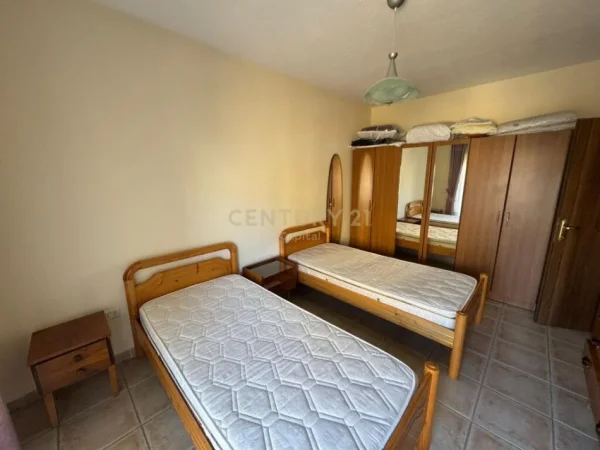 Tirane, jap me qera apartament 1+1+Ballkon , 76 m² 600 € (Komuna e Parisit)