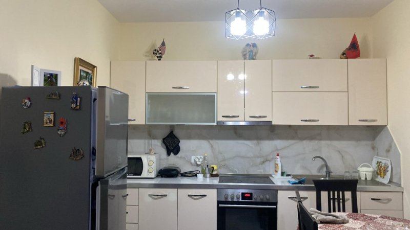 Shqiperi, jepet me qera apartament 1+1+Ballkon Kati 2, 70 m² 350 € 