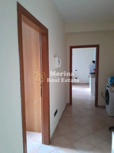 Tirane, jepet me qera apartament 1+1+Ballkon Kati 5, 65 m² 500 € (Ish Ekspozita)
