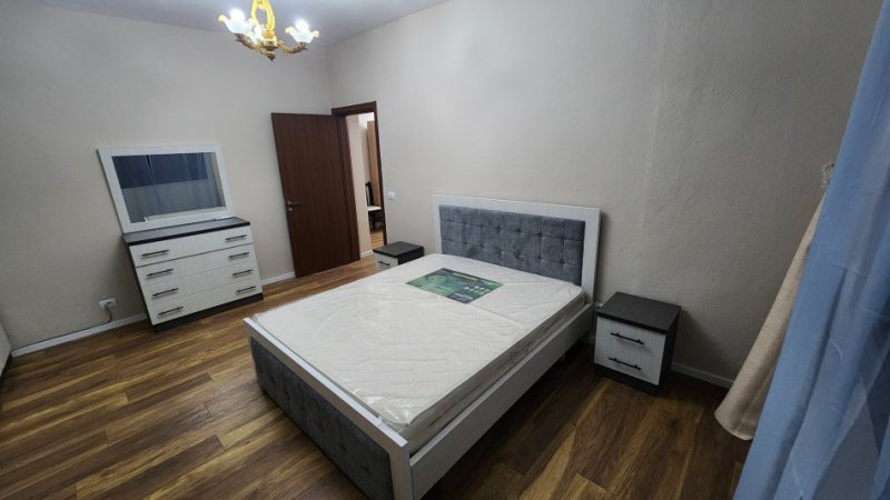 Tirane, jepet me qera apartament 2+1+Ballkon Kati 4, 105 m² 700 € (rruga Besim Imami)