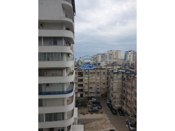 Durres, jepet me qera apartament 3+1+Ballkon Kati 6, 110 m² 500 € (Zjarrfiksja)