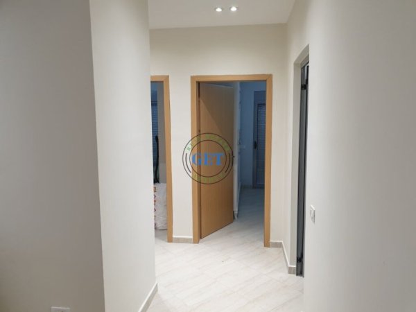 Durres, jepet me qera apartament 3+1+Ballkon Kati 6, 110 m² 500 € (Zjarrfiksja)