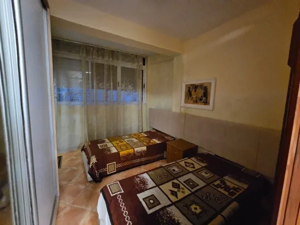 Tirane, jap me qera apartament 1+1 Kati 3, 62 m² 450 € (Myslym Shyr, afer BKT)