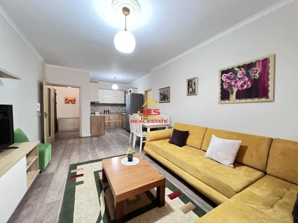 Tirane, shitet apartament 2+1+Ballkon Kati 1, 117 m² 156.000 € (Rruga Aleksandri i Madh , Yzberisht)