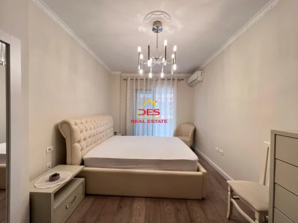 Tirane, shitet apartament 2+1+Ballkon Kati 1, 117 m² 156.000 € (Rruga Aleksandri i Madh , Yzberisht)