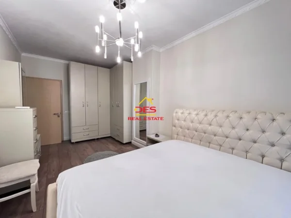 Tirane, shitet apartament 2+1+Ballkon Kati 1, 117 m² 156.000 € (Rruga Aleksandri i Madh , Yzberisht)