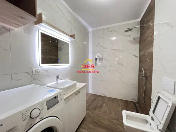 Tirane, shitet apartament 2+1+Ballkon Kati 1, 117 m² 156.000 € (Rruga Aleksandri i Madh , Yzberisht)