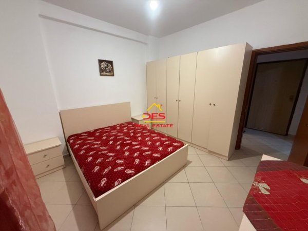 Vlore, jepet me qera apartament 1+1+Ballkon Kati 6, 70 m² 300 € (Rruga Çajupi)