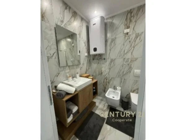 Tirane, shes apartament 2+1+2 , 119 m² 443.900 € (Lake View Residence, Liqeni i Tiranës)