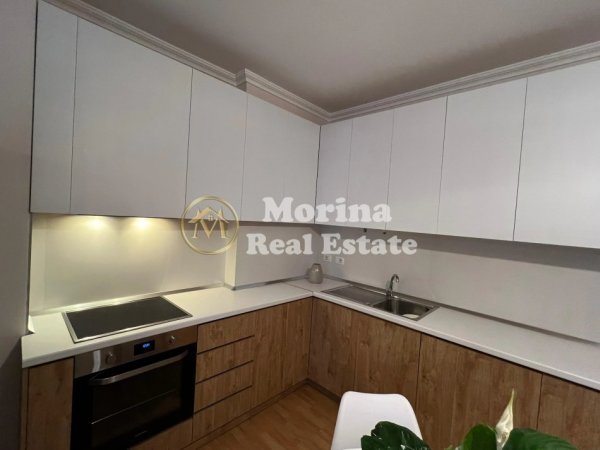 Tirane, jepet me qera apartament 2+1+Ballkon Kati 4, 85 m² 800 € (Qender)