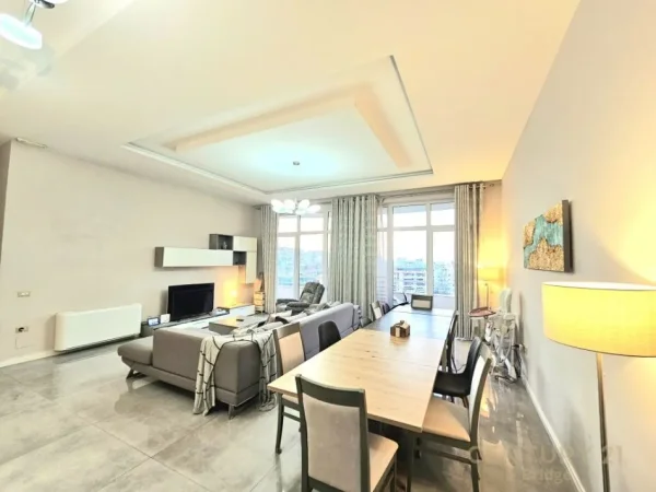 Tirane, jap me qera apartament 3+1+2+POST PARKIMI , 180 m² 1.200 € (Kopshti Botanik Zoologjik)