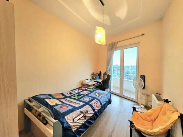 Tirane, jap me qera apartament 3+1+2+POST PARKIMI , 180 m² 1.200 € (Kopshti Botanik Zoologjik)