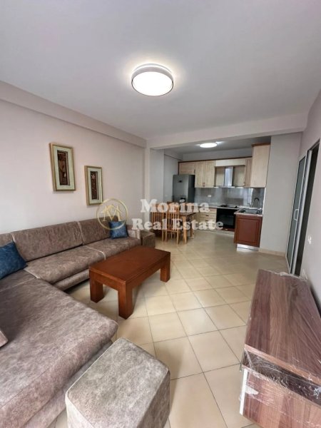 Tirane, jepet me qera apartament 1+1+Ballkon Kati 3, 68 m² 400 € (Rruga 5 Maji)