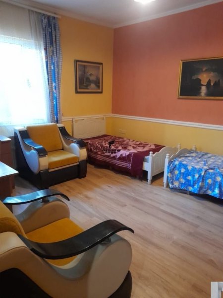Tirane, jepet me qera apartament 2+1+Ballkon Kati 1, 130 m² 480 € (SELITE)