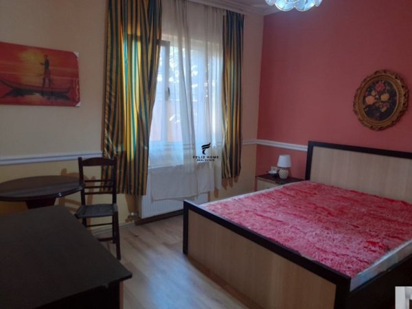 Tirane, jepet me qera apartament 2+1+Ballkon Kati 1, 130 m² 480 € (SELITE)