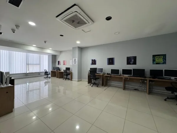 Tirane, shitet ambjent biznesi Kati 3, 755 m² 750.000 € (Astir)