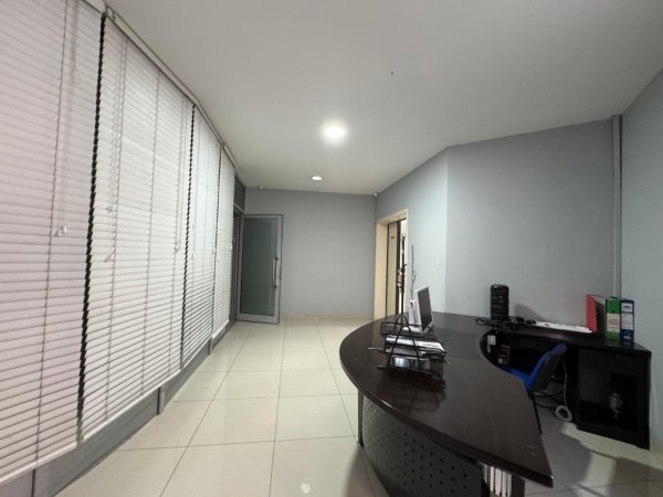 Tirane, shitet ambjent biznesi Kati 3, 755 m² 750.000 € (Astir)