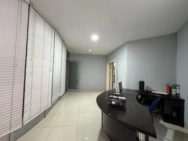 Tirane, shitet ambjent biznesi Kati 3, 755 m² 750.000 € (Astir)