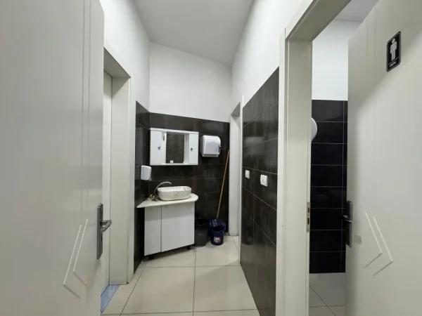 Tirane, shitet ambjent biznesi Kati 3, 755 m² 750.000 € (Astir)