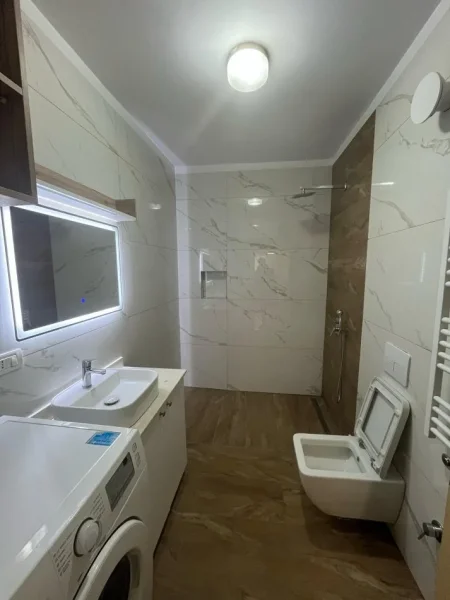 Tirane, shitet 2+1+Ballkon Kati 1, 117 m² 156.000 € (Yzberisht)