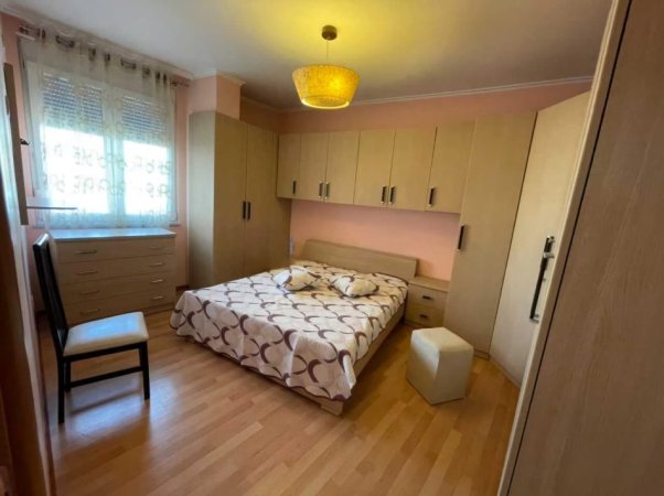 Tirane, jepet me qera apartament 1+1+Ballkon Kati 4, 65 m² 450 € (rruga e elbasani)