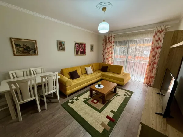 Tirane, shes apartament 2+1+Ballkon Kati 2, 117 m² 156.000 € (YZBERISHT)