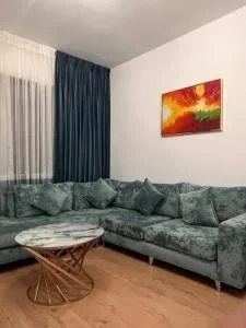 Tirane, jepet me qera apartament 1+1+Ballkon Kati 2, 60 m² 500 € (rruga Sabaudin Gabrani)