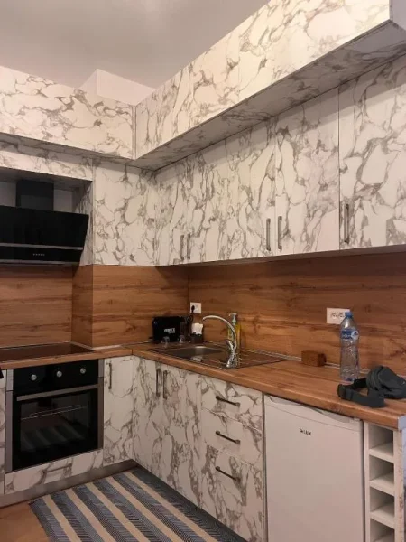 Tirane, jepet me qera apartament 1+1+Ballkon Kati 2, 60 m² 500 € (rruga Sabaudin Gabrani)