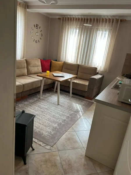 Tirane, jepet me qera apartament 3 Katshe Kati 1, 300 m² 3.000 € (Porcelan)