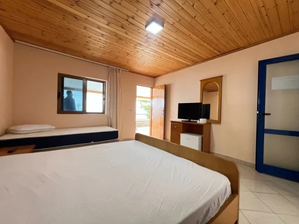 Vlore, jepet me qera hotel , 400 m² 35.000 € (Te pika e pare)