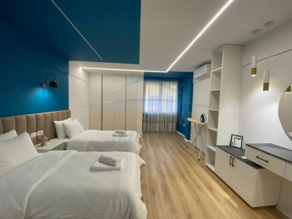 Tirane, jepet me qera apartament 2+1 Kati 2, 100 m² 1.800 € (Qender)