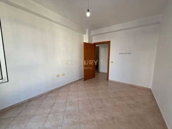 Tirane, shitet apartament 2+1+Ballkon Kati 7, 89 m² 108.000 € (Astir)
