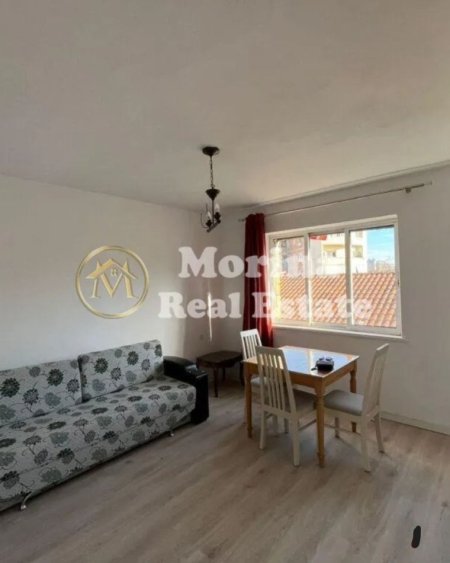 Tirane, jepet me qera apartament 1+1+Ballkon Kati 3, 60 m² 350 € (Xhamlliku)