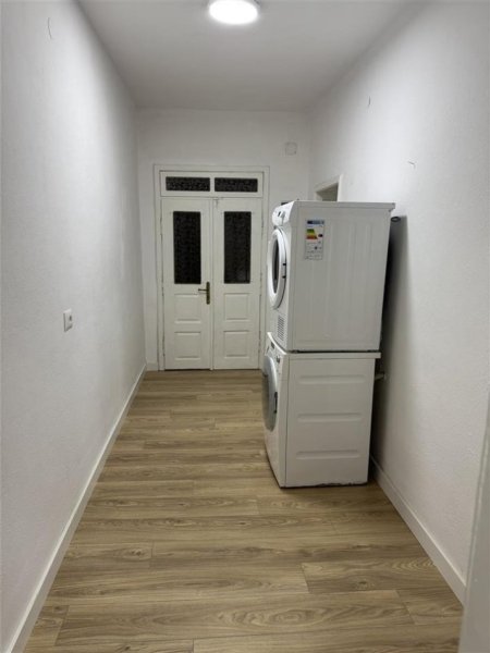 Tirane, jepet me qera shtepi 1+1+Ballkon Kati 1, 65 m² 400 € (Bulevardi Migjeni)