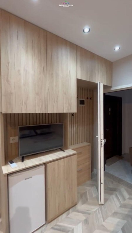 Tirane, jepet me qera garsonier Kati 6, 35 m² 550 € (pazari i ri)