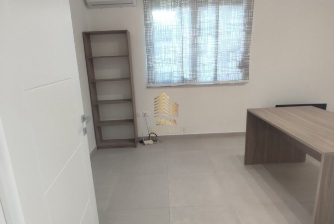Tirane, jepet me qera ambjent biznesi Kati 4, 80 m² 650 € (Rruga Nikolla Jorga)