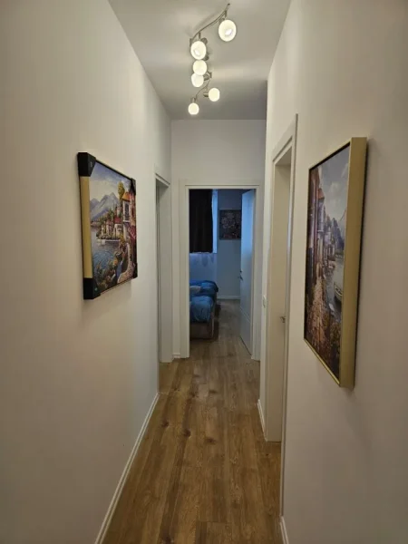 Tirane, shitet apartament 2+1+Ballkon Kati 3, 114 m²