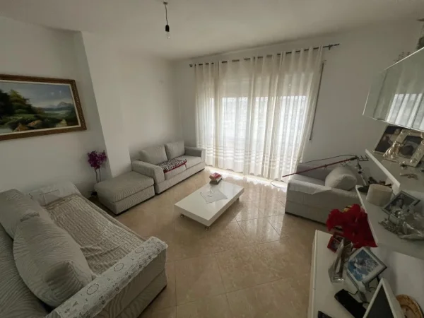 Durres, shitet apartament 2+1+Ballkon Kati 4, 113 m² 140.000 € (Hekurudha Durres)