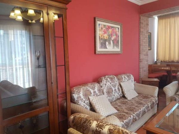 Selvia, shitet apartament 2+1 i mobiluar!