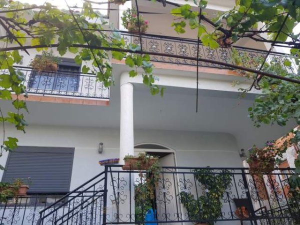 Kodra e Priftit, shesim shtepi private, 260.000 Euro